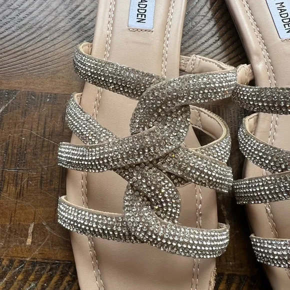 EUC Steve Madden Sandals - Picture 2 of 5